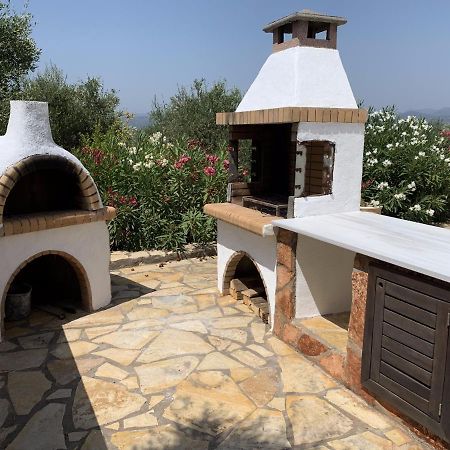 Ferienhaus Olive Garden キパリシア エクステリア 写真