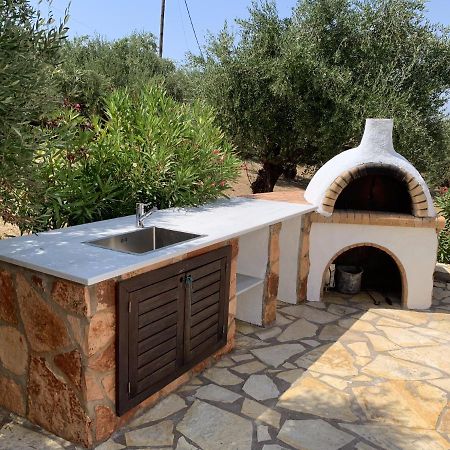 Ferienhaus Olive Garden キパリシア エクステリア 写真