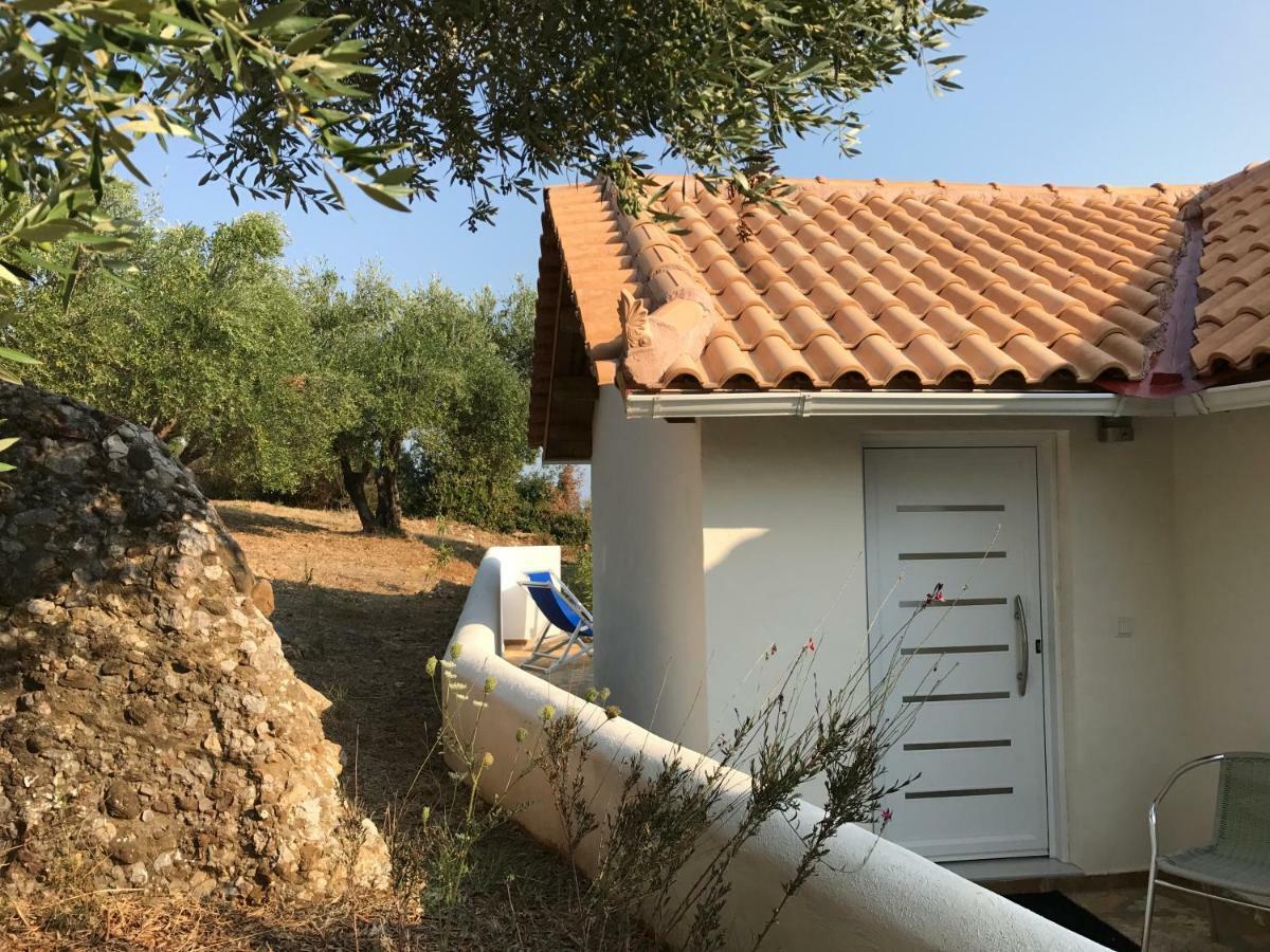 Ferienhaus Olive Garden キパリシア エクステリア 写真